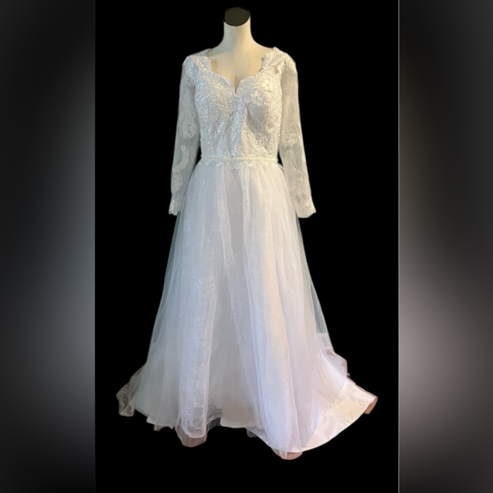 Elegant White Lace Long Sleeve Dress Reposhing Too Big For Me